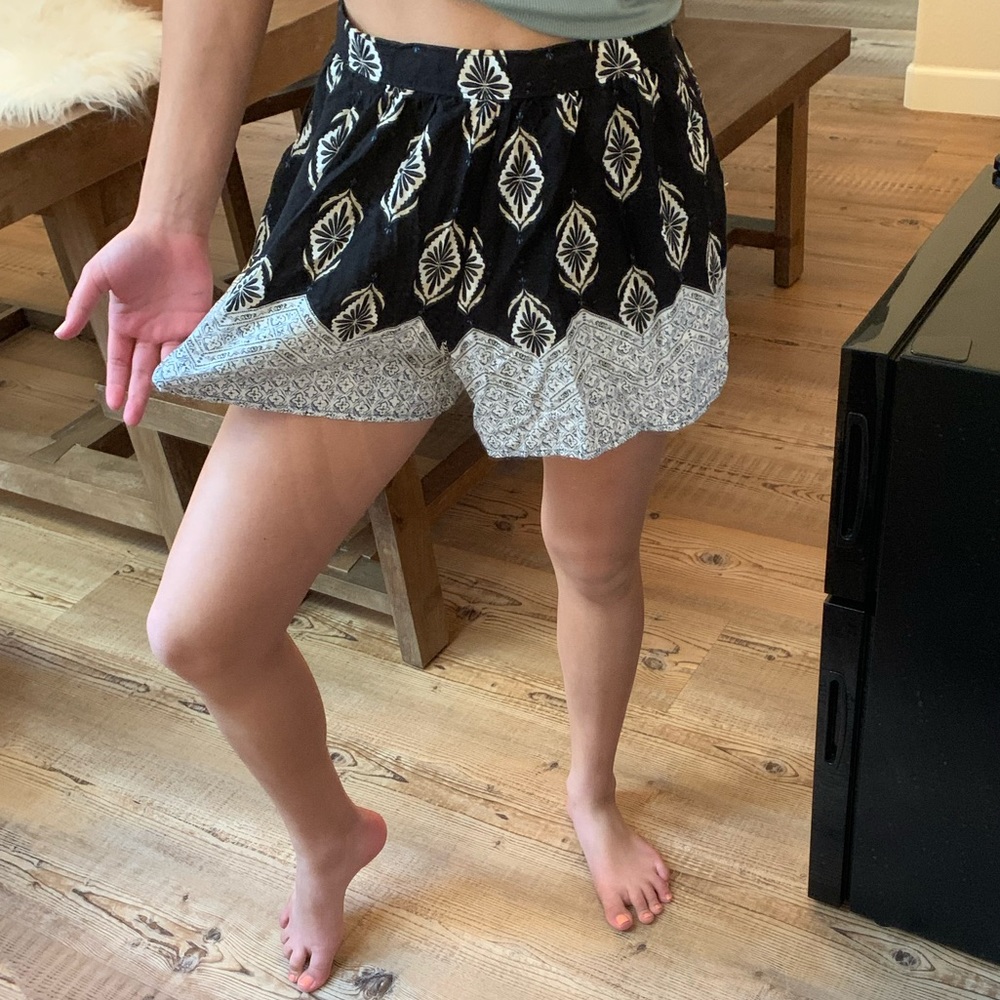 A&F Shorts - Picture 3 of 4